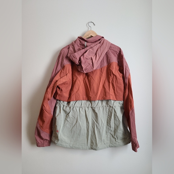 Lululemon Evergreen Anorak - Size 10 - Picture 11 of 11